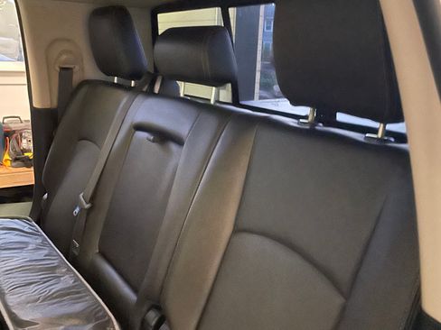 Used 2016 RAM 2500 Laramie w/ Sport Appearance Group image 11