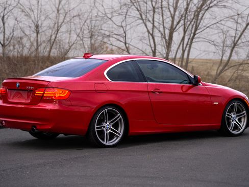 Used 2011 BMW 335i Coupe w/ Convenience Pkg image 8