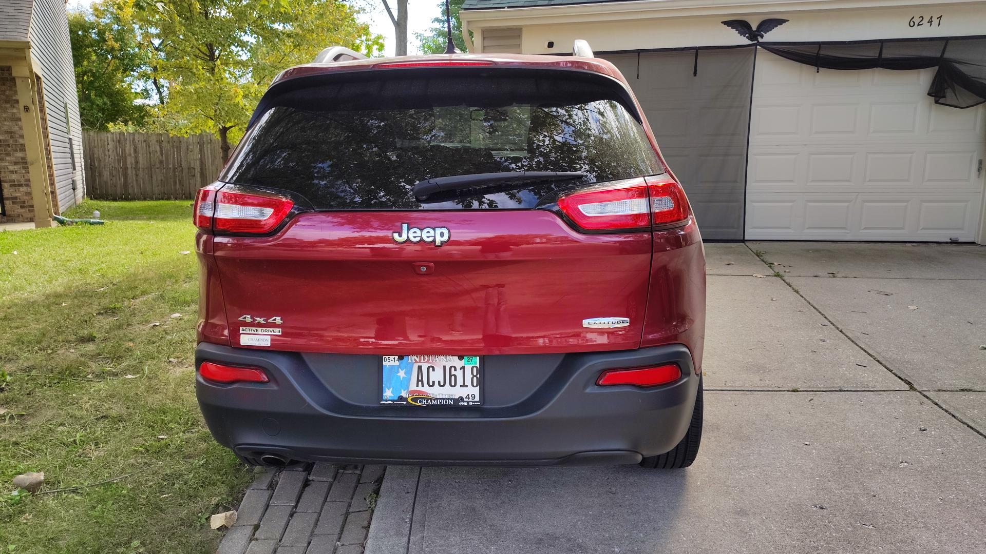 Used 2014 Jeep Cherokee Latitude AWD/4WD image 4