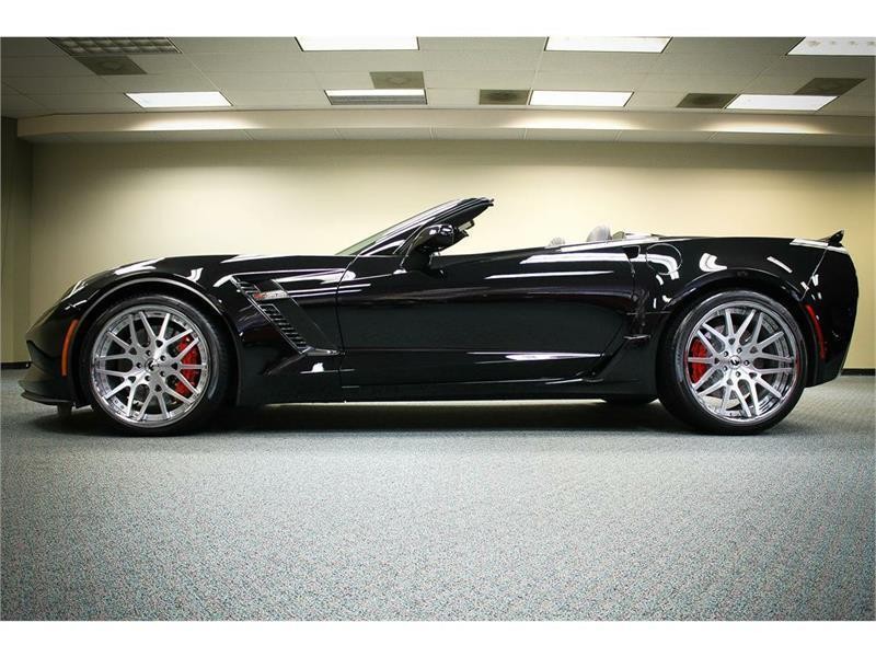 Used 2015 Chevrolet Corvette Z06 w/ 3LZ Preferred Equipment Group RWD image 1