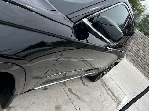 Used 2022 Jeep Grand Cherokee Summit AWD/4WD image 5