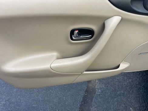 Used 2000 MAZDA MX-5 Miata image 20