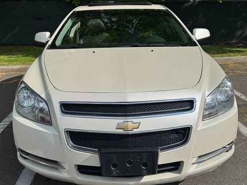 Used 2010 Chevrolet Malibu LT FWD image 2