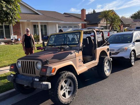 Used 1999 Jeep Wrangler Sahara image 8