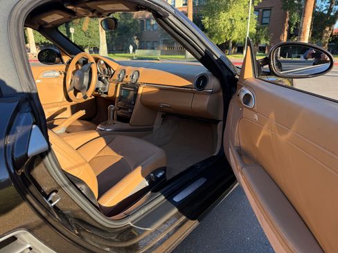 Used 2011 Porsche Boxster S image 4