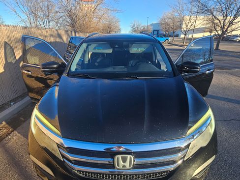 Used 2016 Honda Pilot Touring image 2