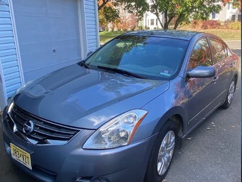 Used 2012 Nissan Altima 2.5 S w/ Value Pkg image 2