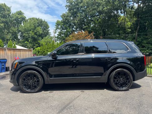Used 2022 Kia Telluride SX w/ Nightfall Edition Package AWD/4WD image 15