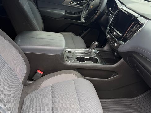 Used 2018 Chevrolet Traverse LT FWD image 15
