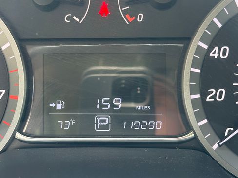 Used 2014 Nissan Sentra SV FWD image 23