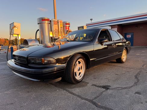 Used 1994 Chevrolet Impala SS image 1