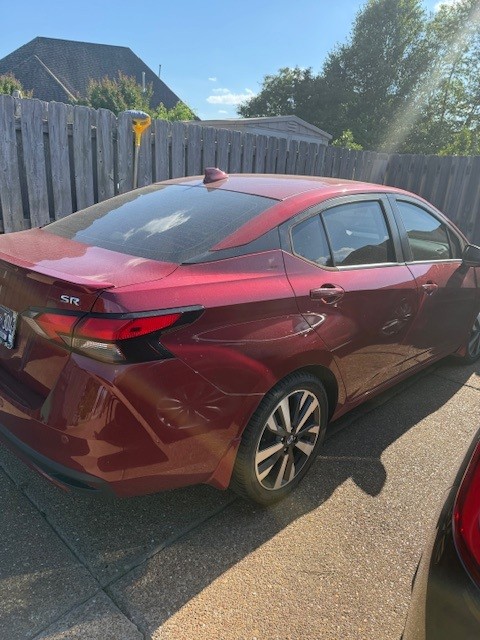 Used 2020 Nissan Versa SR FWD image 4