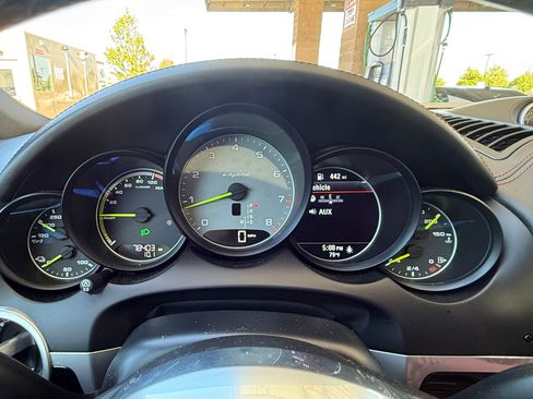 Used 2016 Porsche Cayenne S AWD/4WD image 25