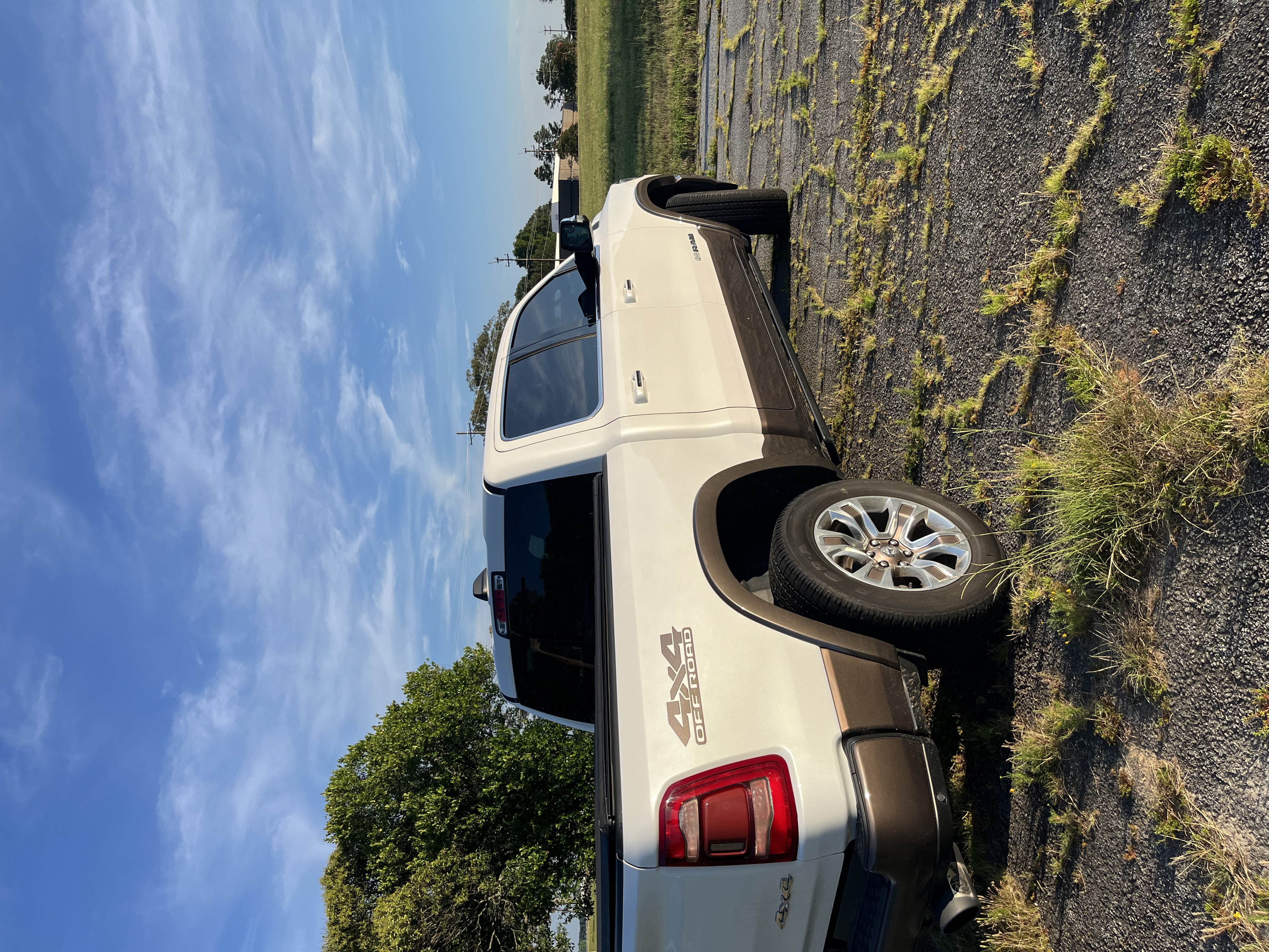 Used 2020 RAM 1500 Limited AWD/4WD image 2