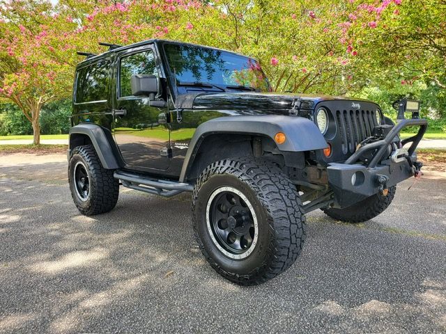 Used 2012 Jeep Wrangler Sahara w/ Connectivity Group AWD/4WD image 10