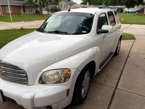 Used 2011 Chevrolet HHR LT FWD image 8