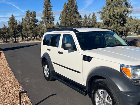 Used 2007 Dodge Nitro SXT image 8