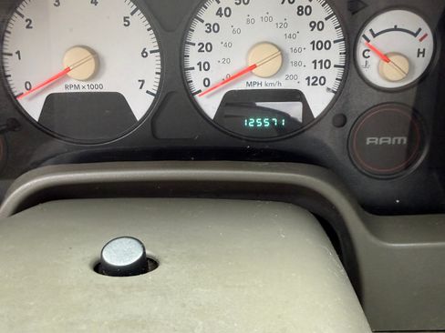 Used 2008 Dodge Ram 1500 Truck ST image 5