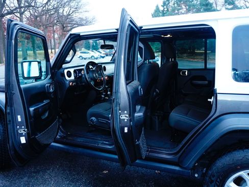 Used 2021 Jeep Wrangler Unlimited Sport image 6