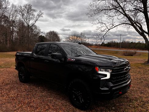 Used 2022 Chevrolet Silverado 1500 LT Trail Boss w/ Protection Package image 1