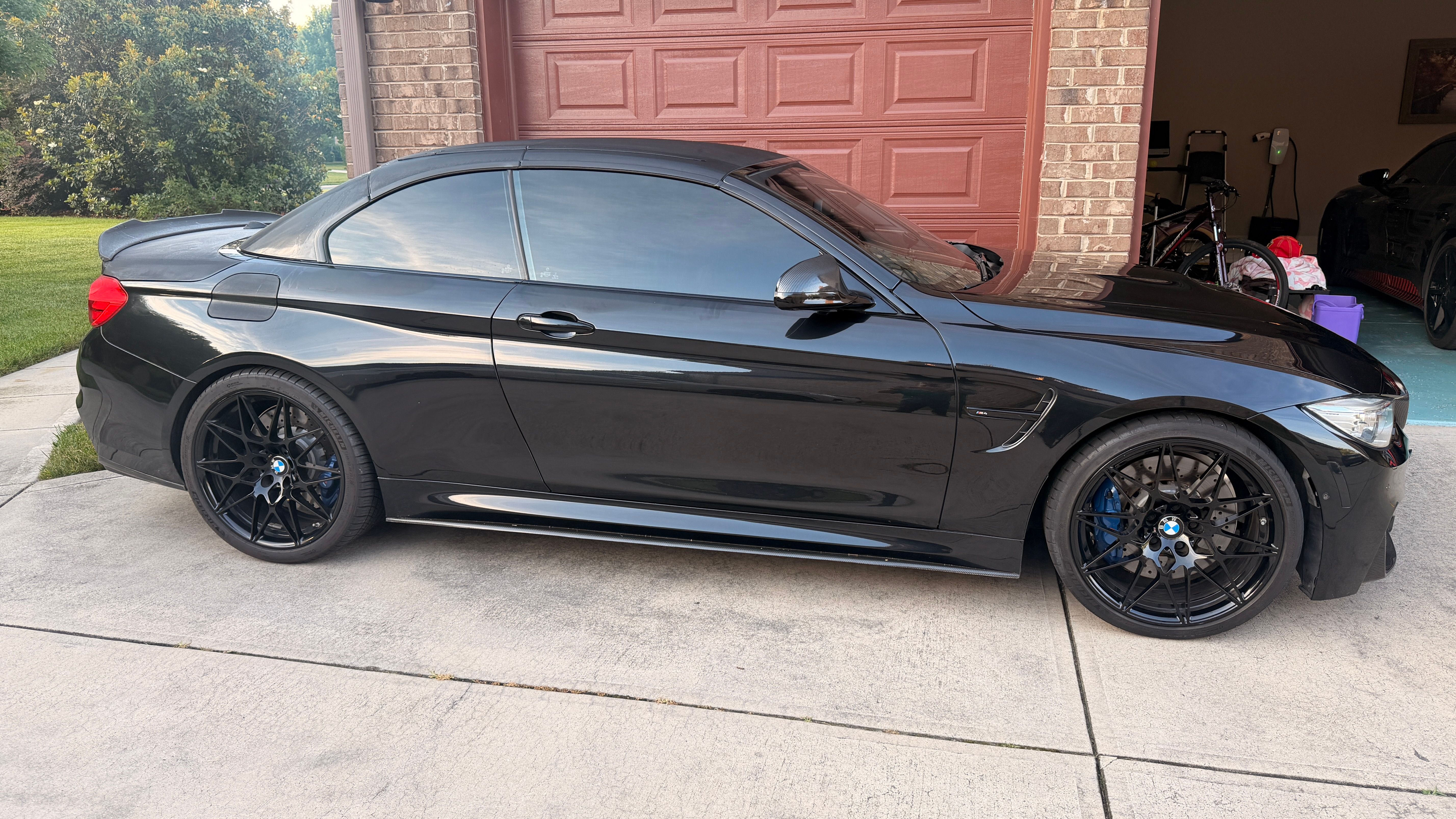 Used 2015 BMW M4 Convertible RWD image 5