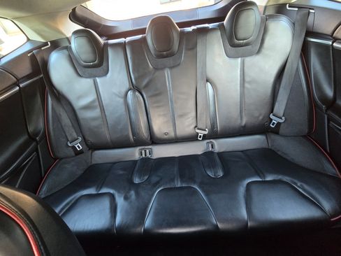 Used 2013 Tesla Model S Performance RWD image 9