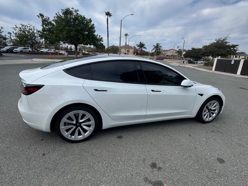 Used 2023 Tesla Model 3 Standard Range image 6
