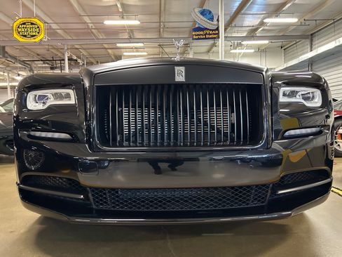 Used 2018 Rolls-Royce Wraith RWD image 30