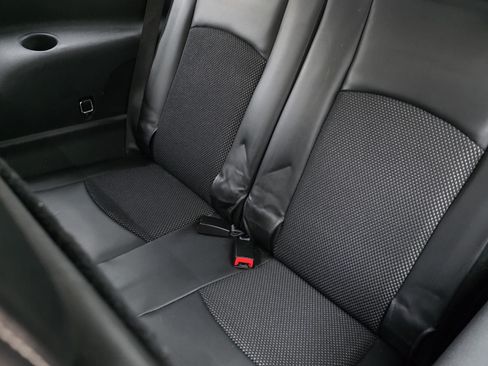 Used 2018 Dodge Journey Crossroad w/ Nav & Sun Group image 17