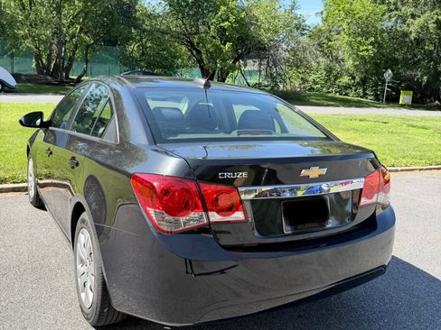 Used 2016 Chevrolet Cruze LS FWD image 5