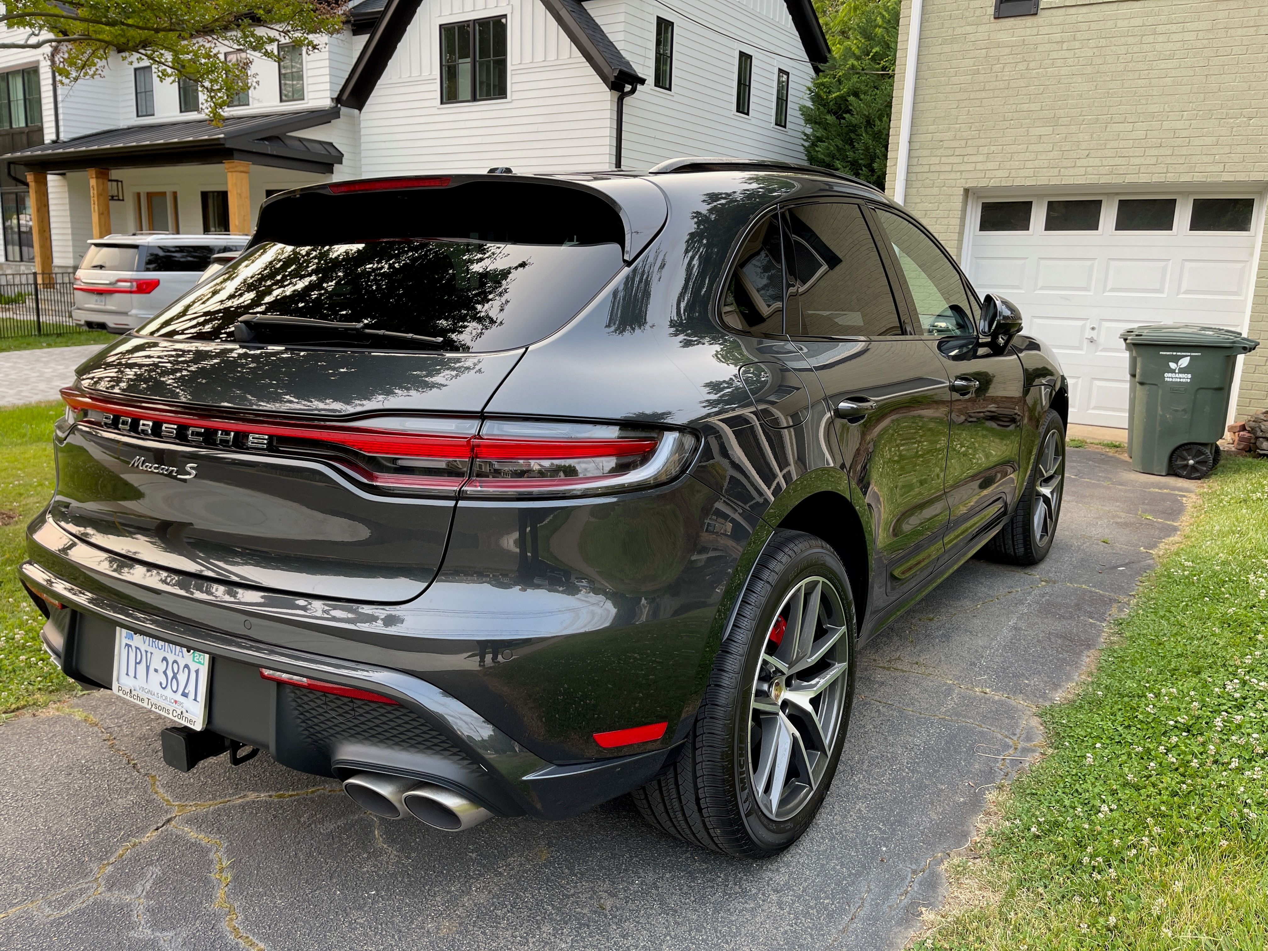 Used 2023 Porsche Macan S AWD/4WD image 5
