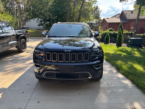 Used 2017 Jeep Grand Cherokee Limited w/ Luxury Group II image 5