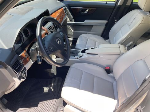 Used 2010 Mercedes-Benz GLK 350 4MATIC image 5