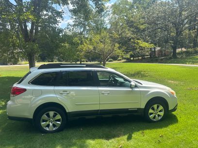 Used 2012 Subaru Outback 3.6R Limited w/ Moonroof Pkg