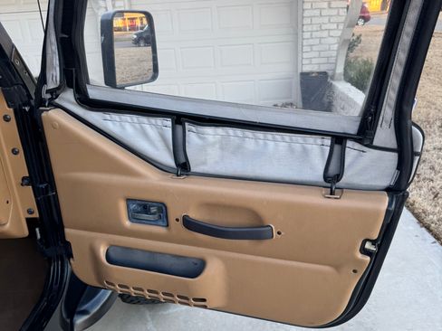 Used 1997 Jeep Wrangler SE image 16
