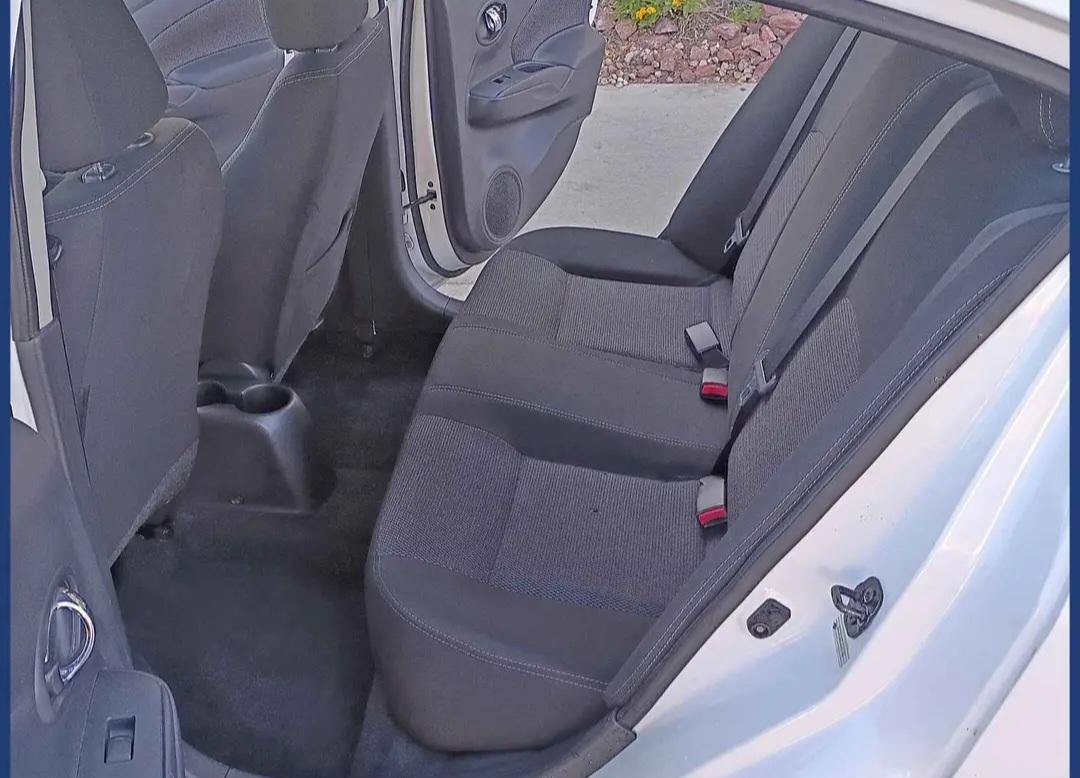 Used 2018 Nissan Versa SV w/ SV Special Edition FWD image 9