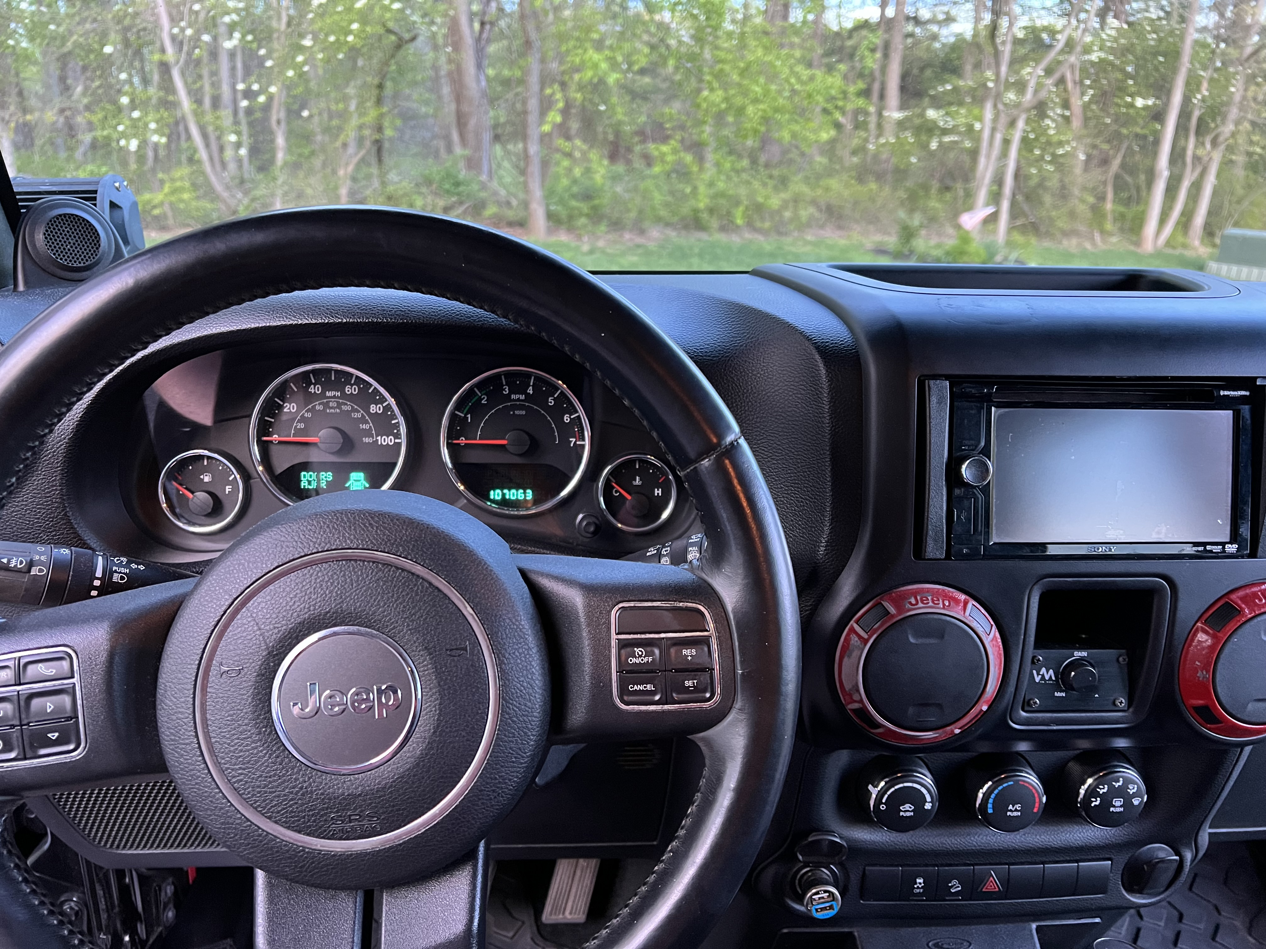 Used 2012 Jeep Wrangler Sport w/ Connectivity Group AWD/4WD image 9