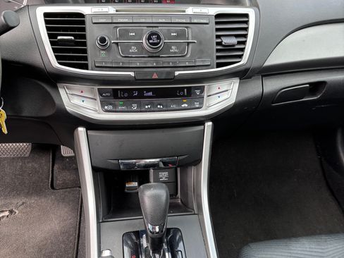 Used 2014 Honda Accord LX image 11