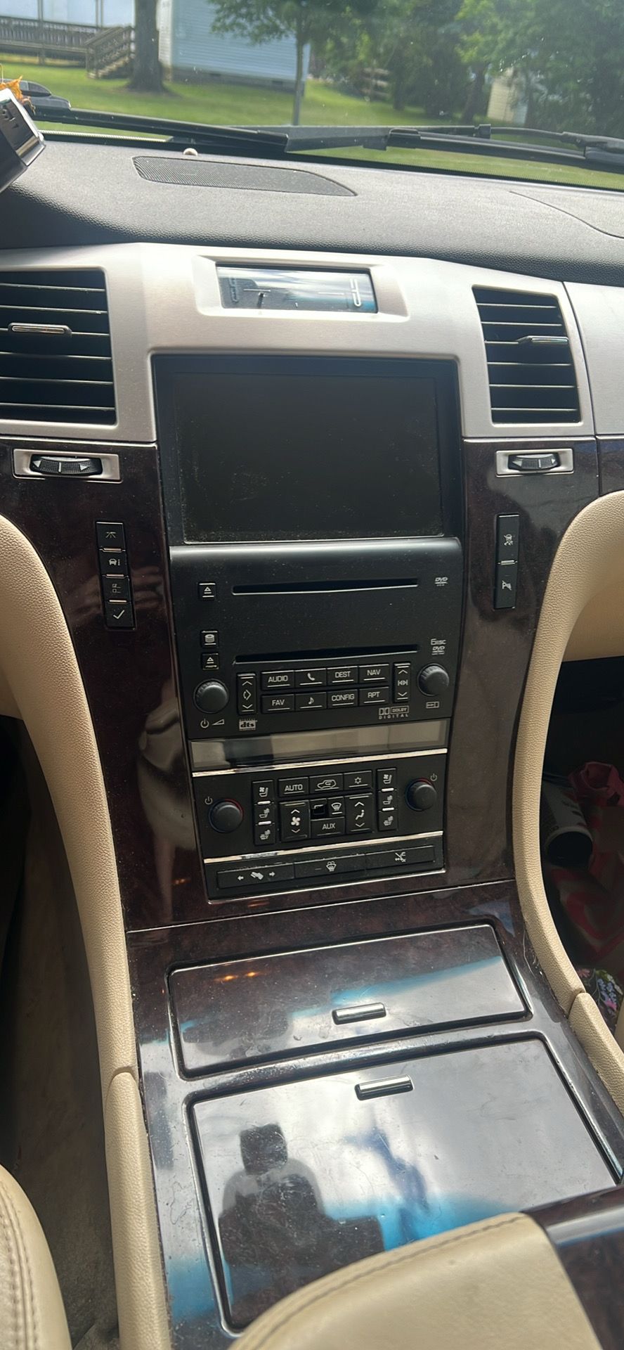 Used 2007 Cadillac Escalade AWD w/ Information Package image 13