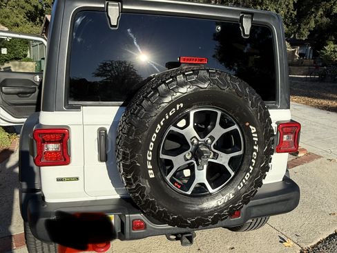 Used 2021 Jeep Wrangler Unlimited Rubicon image 12