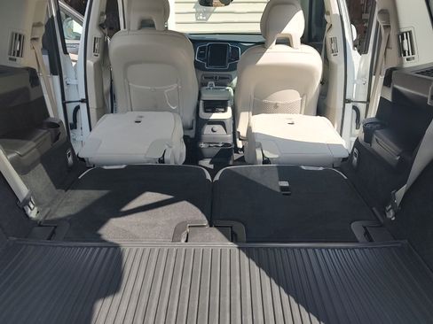 Used 2021 Volvo XC90 T8 Inscription w/ Advanced Package image 12