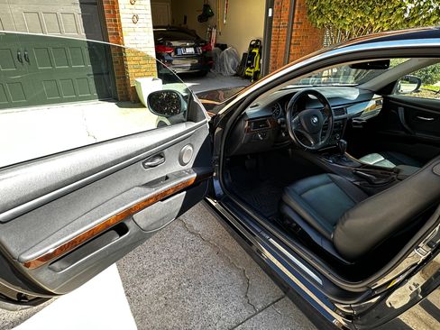 Used 2010 BMW 328i xDrive Coupe image 12