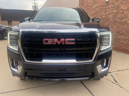 Used 2021 GMC Yukon SLE AWD/4WD image 2