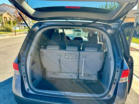 Used 2015 Honda Odyssey EX image 9
