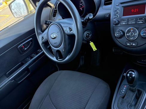 Used 2013 Kia Soul image 11