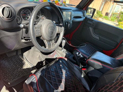 Used 2012 Jeep Wrangler Sport image 7