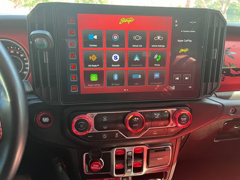 Used 2021 Jeep Gladiator Rubicon image 15