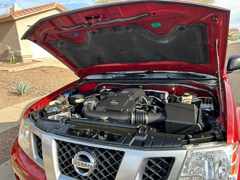 Used 2017 Nissan Frontier Desert Runner image 11