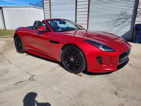 Used 2016 Jaguar F-TYPE R image 1