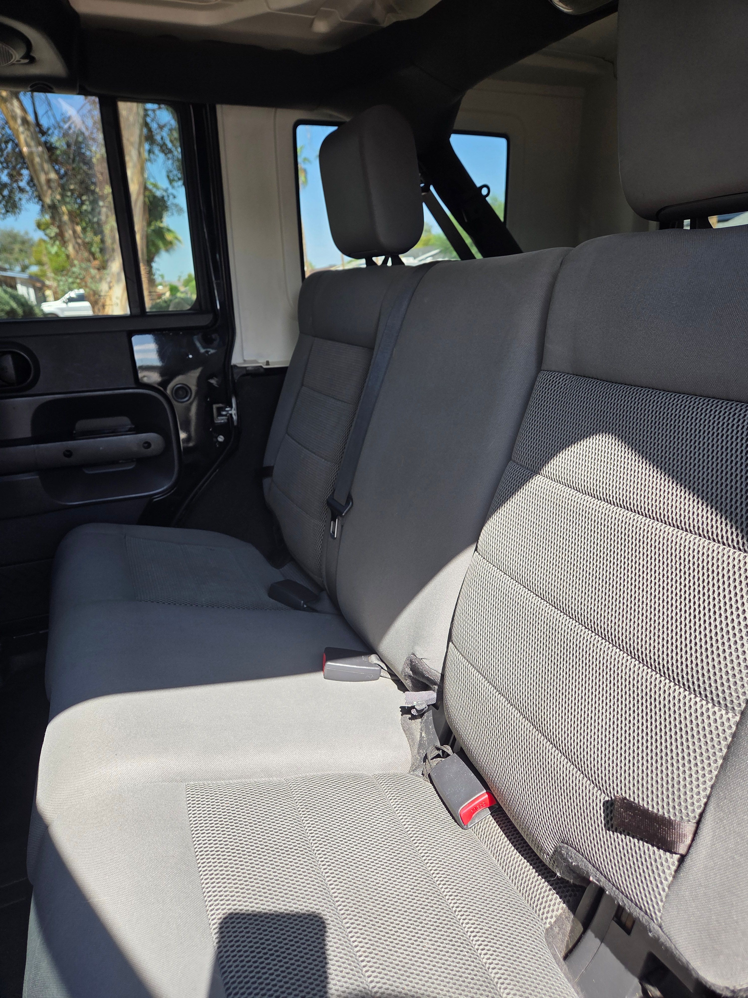 Used 2009 Jeep Wrangler Unlimited Sahara w/ Dual Top Group AWD/4WD image 10